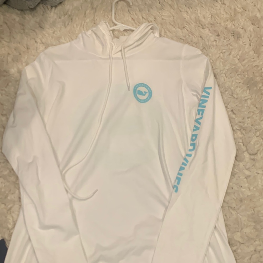 Vineyard vines white hooded long sleeve